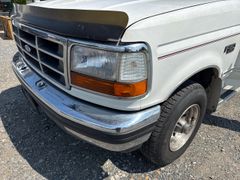 1992 Ford F150 XLT 4x4  - Image 9