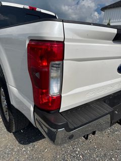 2017 Ford F250 Lariat Edition, 4x4 - Image 18