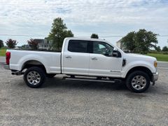 2017 Ford F250 Lariat Edition, 4x4 - Image 3