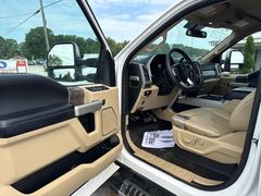 2017 Ford F250 Lariat Edition, 4x4 - Image 5