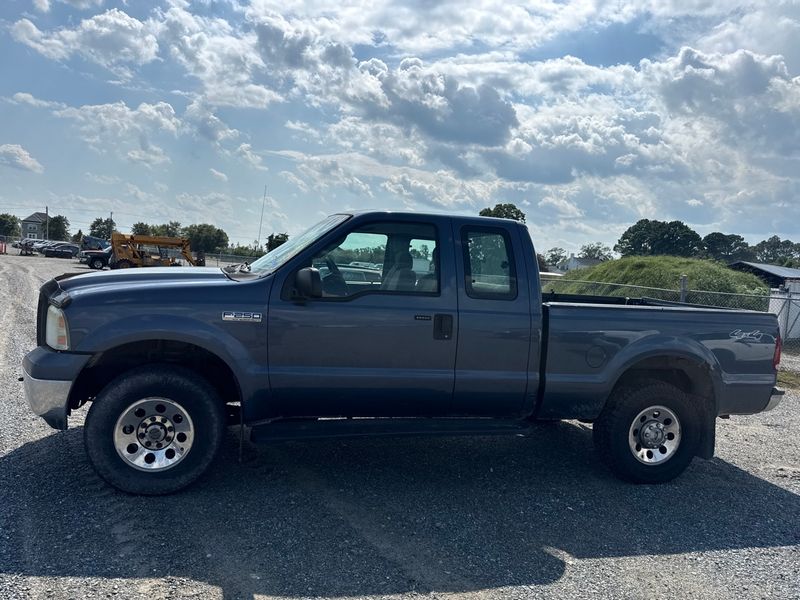 2008 Ford 250 XLT Super Duty 4x4 - Image 1