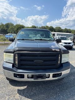 2008 Ford 250 XLT  Super Duty 4x4  - Image 2