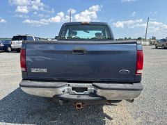 2008 Ford 250 XLT  Super Duty 4x4  - Image 4