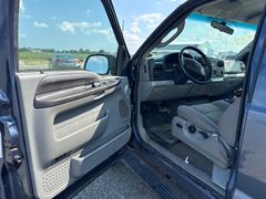 2008 Ford 250 XLT  Super Duty 4x4  - Image 5