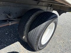 1997 Isuzu NPR 14 foot Box Truck - Image 21
