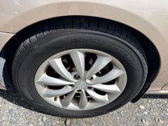 2006 Hyundai Azera Limited - Image 8