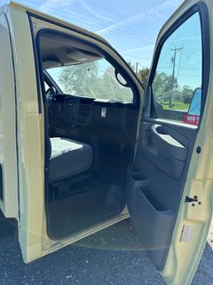 2013 GMC Savana LPG 4500 - Image 13