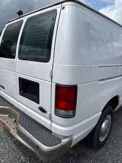 2001 Ford E-250 Cargo Van - Image 17