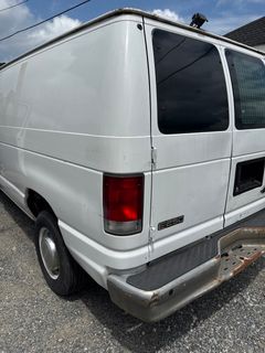 2001 Ford E-250 Cargo Van - Image 19