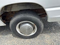 2001 Ford E-250 Cargo Van - Image 20