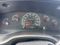 2001 Ford E-250 Cargo Van - Image 25