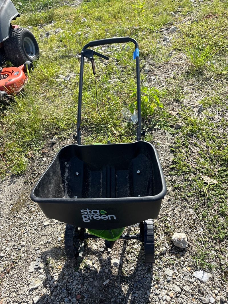 Sta Green Seeder  - Image 1