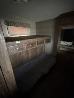 2017 Keystone Travel Trailer  - Image 19