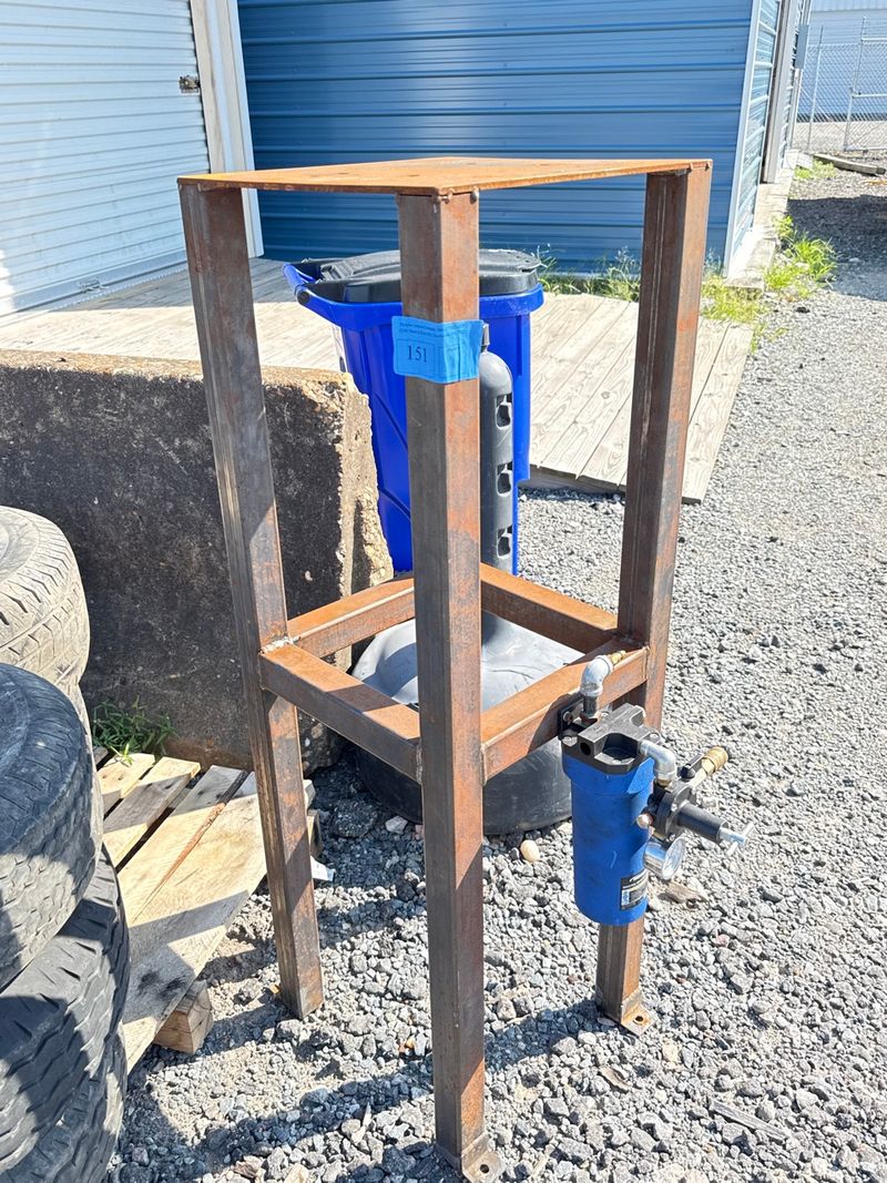 Metal Stand with Air Regulator - Image 1