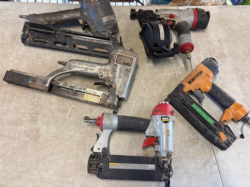 Air Nailers  - Image 1
