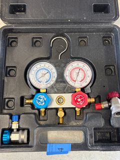 A/C Manifold in Case  - Image 3