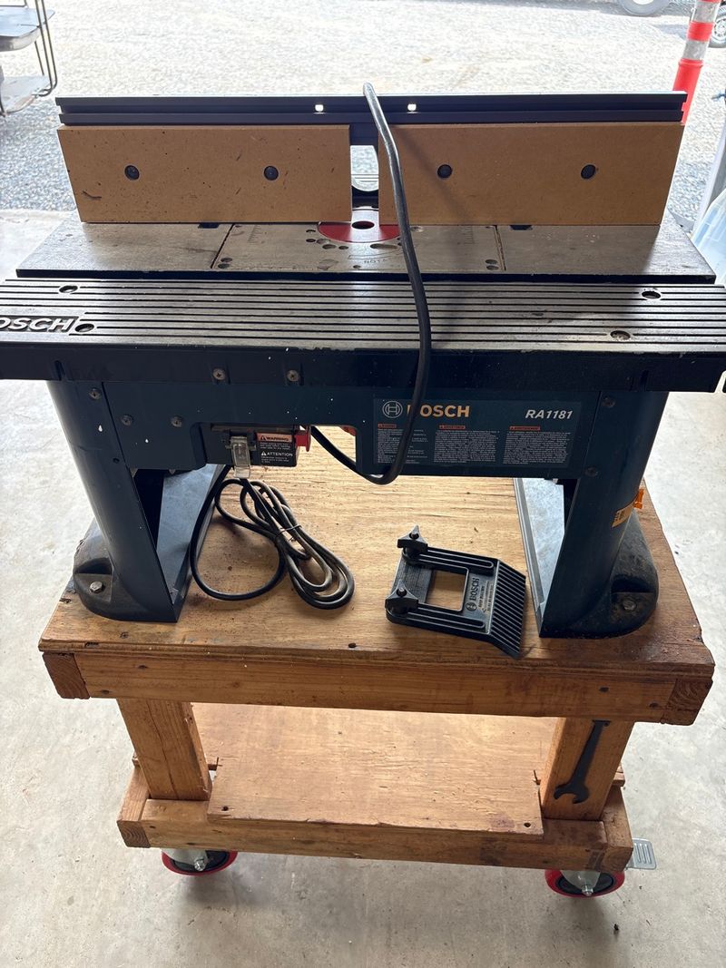 Bosch Rolling Router Table  - Image 1