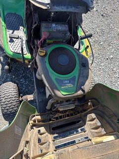 John Deere Riding Mower - Image 6