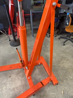 Vevor Engine Hoist - Image 3