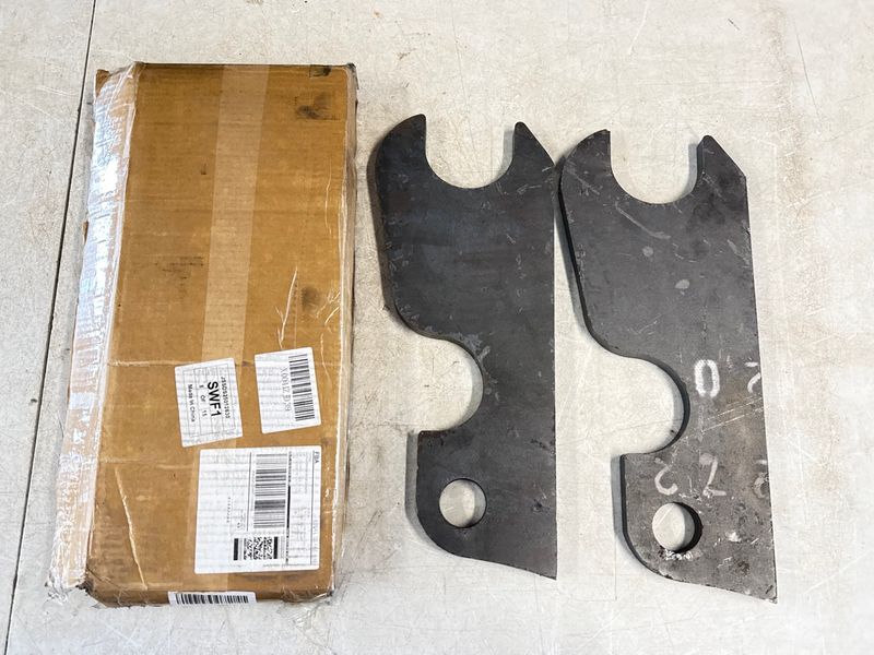 Quick Attach Bucket Ears for Kubota Excavator - Image 1