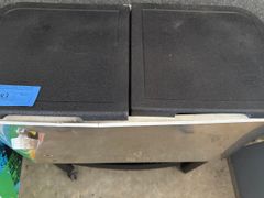 Rolling Beverage Cooler  - Image 9