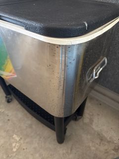 Rolling Beverage Cooler  - Image 10