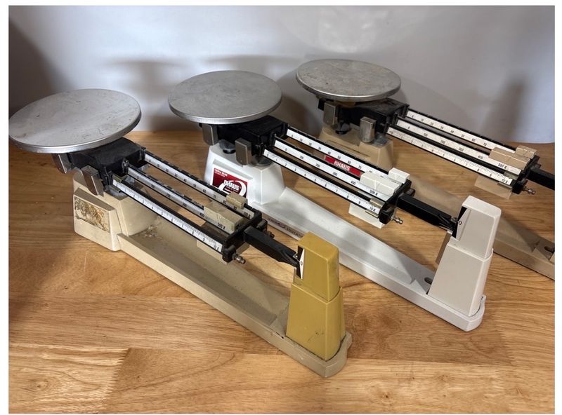 O�Haus 700/800 Triple Beam Scales  - Image 1