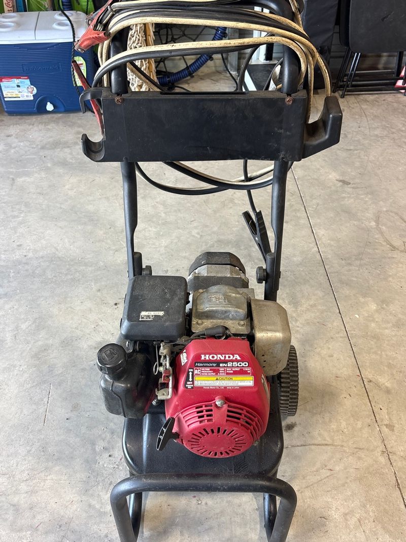 Honda Harmony EN2500 Generator - Image 1