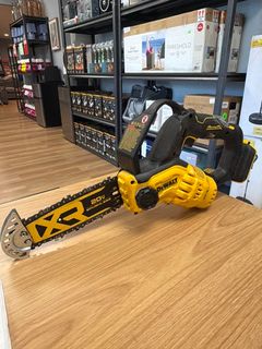 20-Volt MAX 8 in. Brushless Cordless Battery Powered Pruning Mini Chainsaw (Tool Only) - Image 7