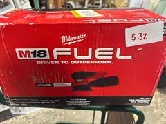 Miulwaukee M18 18V Lithium-Ion Brushless Cordless FUEL 5 in. Random Orbit Sander (Tool-Only) - Image 2