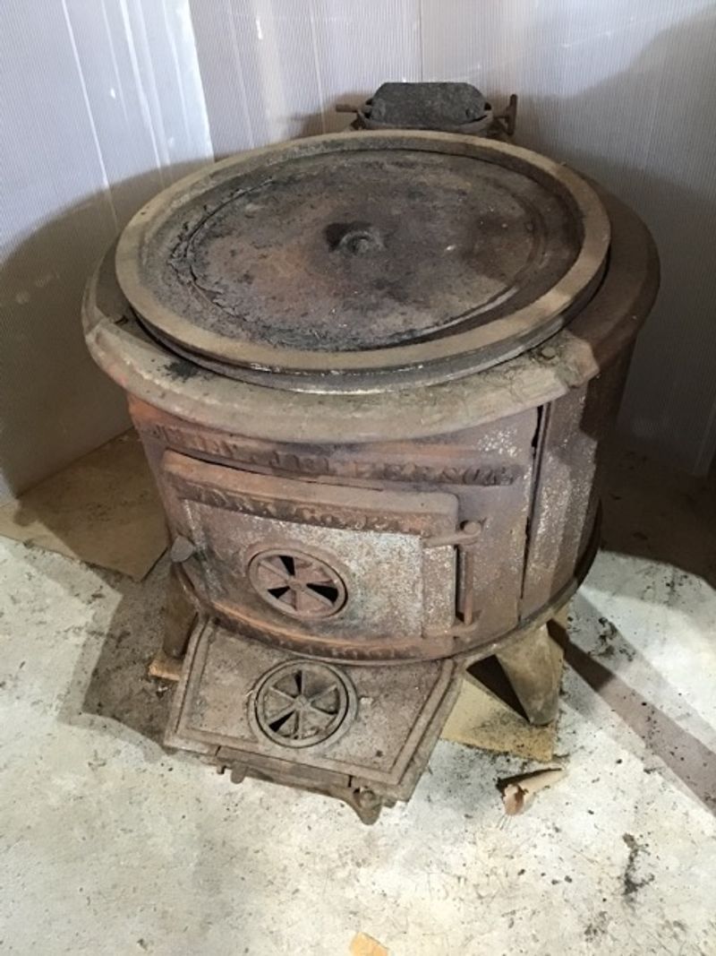 Butcher Stove A Auchey Jefferson, York Co. Noble Cook, Freestanding