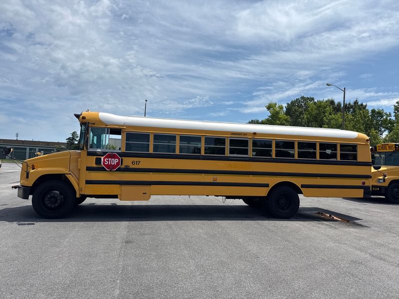 2000 Thomas/Freightliner Diesel School Bus