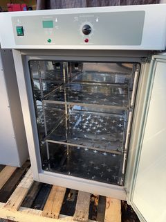SHEL LAB Biohazard Incubator - Image 2