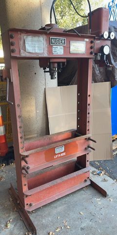 Nugier H40-7 Hydraulic Press - Image 1