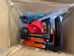VEVOR 25.4CC 12" Gas Chainsaw, 1.2HP Handheld - Image 3