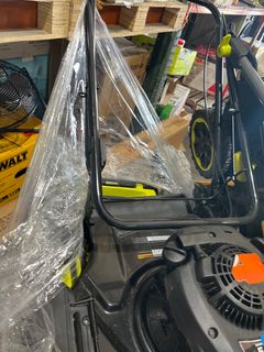 Murray20 in. 125 cc Briggs & Stratton Walk Behind Gas Push Lawn Mower with 4 Wheel Height Adjustment and Prime 'N Pull Start - Image 4