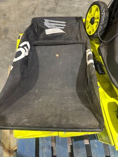 RYOBI18V 16 in. Cordless Battery Walk Behind Push Lawn Mower - Image 4