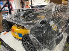 DEWALT21 in. 150cc Briggs and Stratton 625ex Engine Rear Wheel Drive 2-in-1 Gas Self Propelled Walk Behind Lawn Mower - Image 3