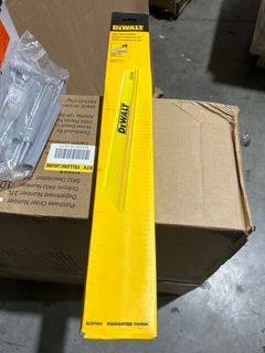 DEWALTHedge Sweep Accessory - Image 2
