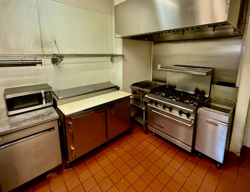 Market & Cafe Restaurant Equipment Auction. Alexandria, VA banner