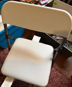 (4) Folding Chairs  - Image 5