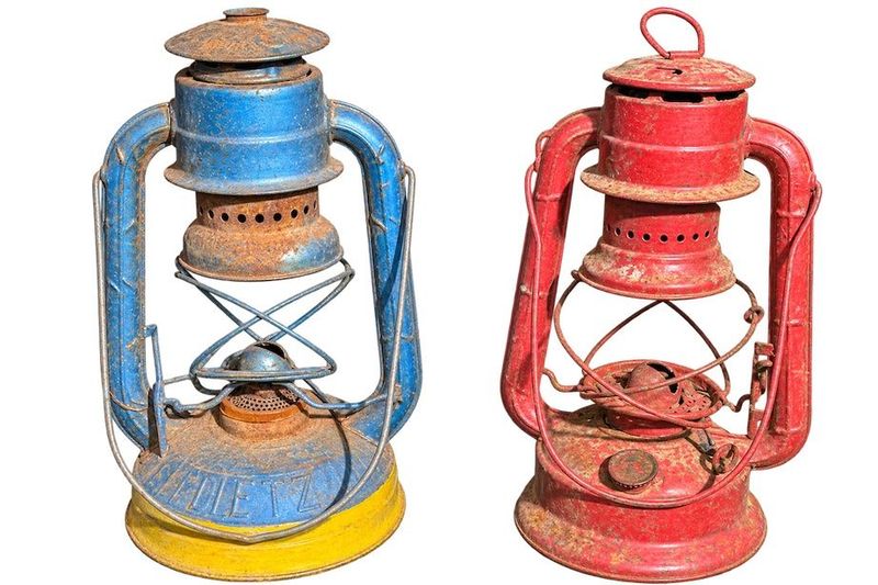 (1) Dietz Railroad Lantern And (1) Wizzard Railroad Lantern