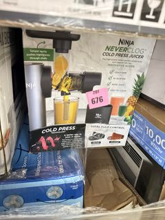 NINJANeverClog 24oz Cold Press Juicer, Powerful Slow Juicer, Easy to Clean XL Pulp Container with Total Pulp Control in Black - Image 4