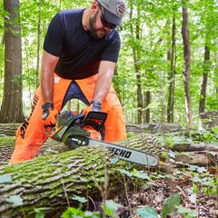 18 in. 56V Electric Battery Brushless Chainsaw - Image 4