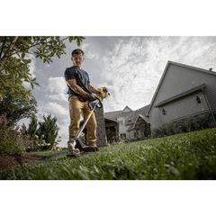 27 cc 2-Stroke Straight Shaft String Trimmer - Image 2