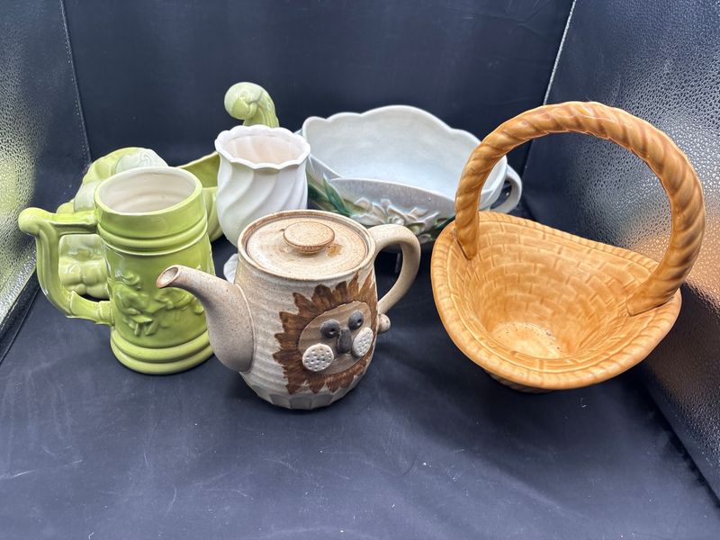 Roseville Pottery Bowl Planter And Stanfordware Cornucopia Collection