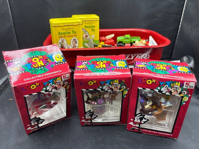 Looney Tunes Collectible Ornaments Russell Stover Tins Radio Flyer Wagon