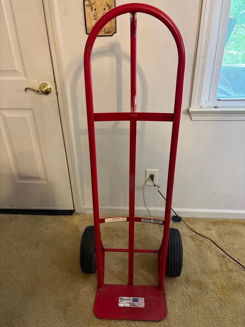Milwaukee Steel Heavy Duty P-Handle Hand Truck 800 lb Capacity