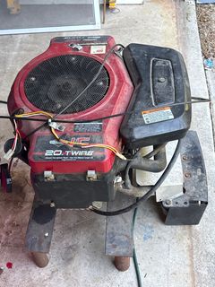 Briggs & Stratton 20 HP Twin II Riding Mower Engine - Image 3