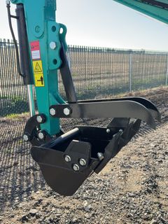 2026 Tracked Excavator with Manual Thumb, 420 cc - Image 10